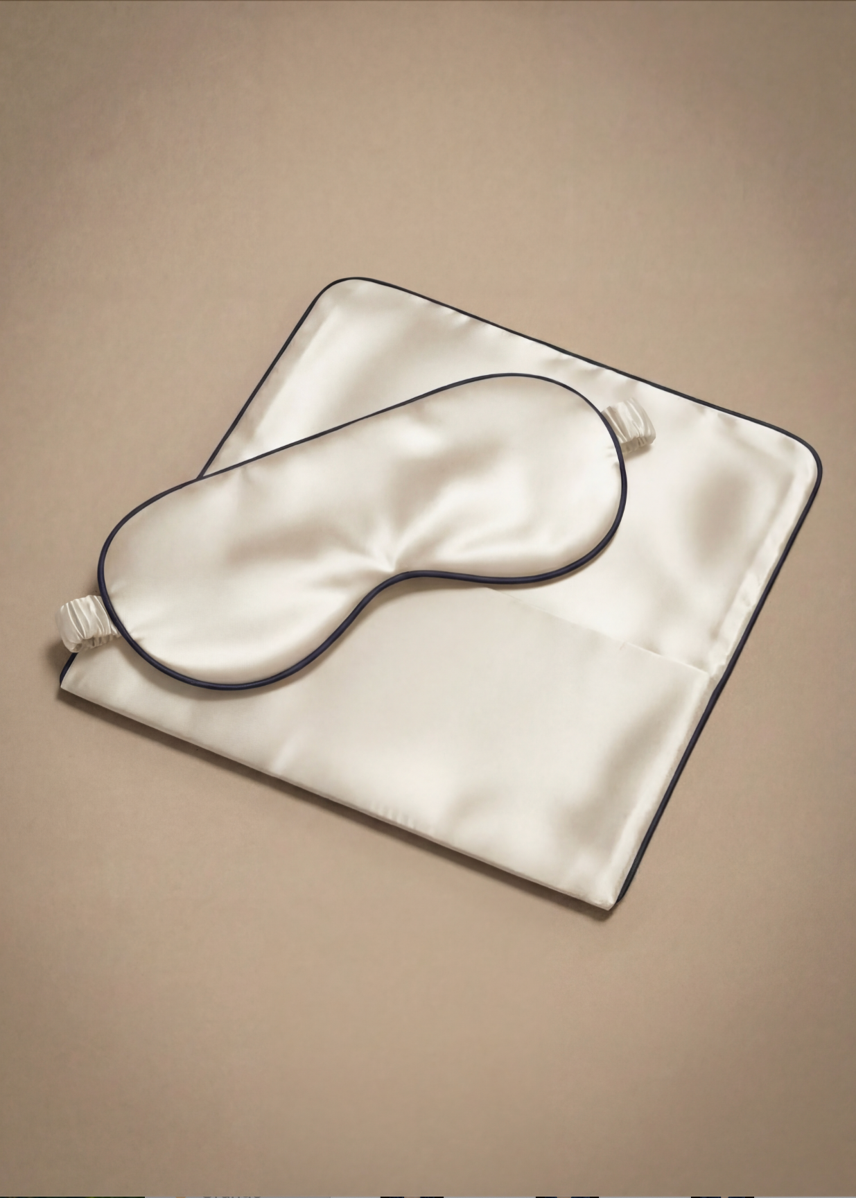 MASQUE POUR LES YEUX EN SOIE PERLE IVOIRE