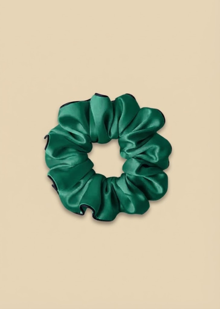 LARGE SILK SCRUNCHIE GREEN EMERALD