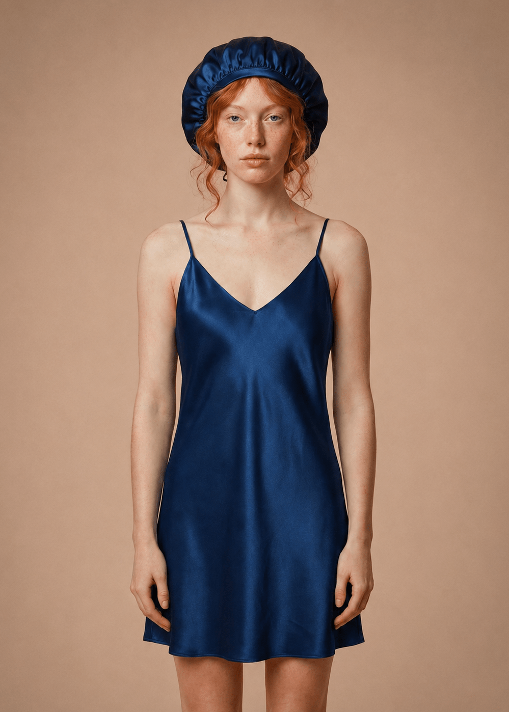 Midnight blue silk hair bonnet with midnight blue trim by Miaveriana