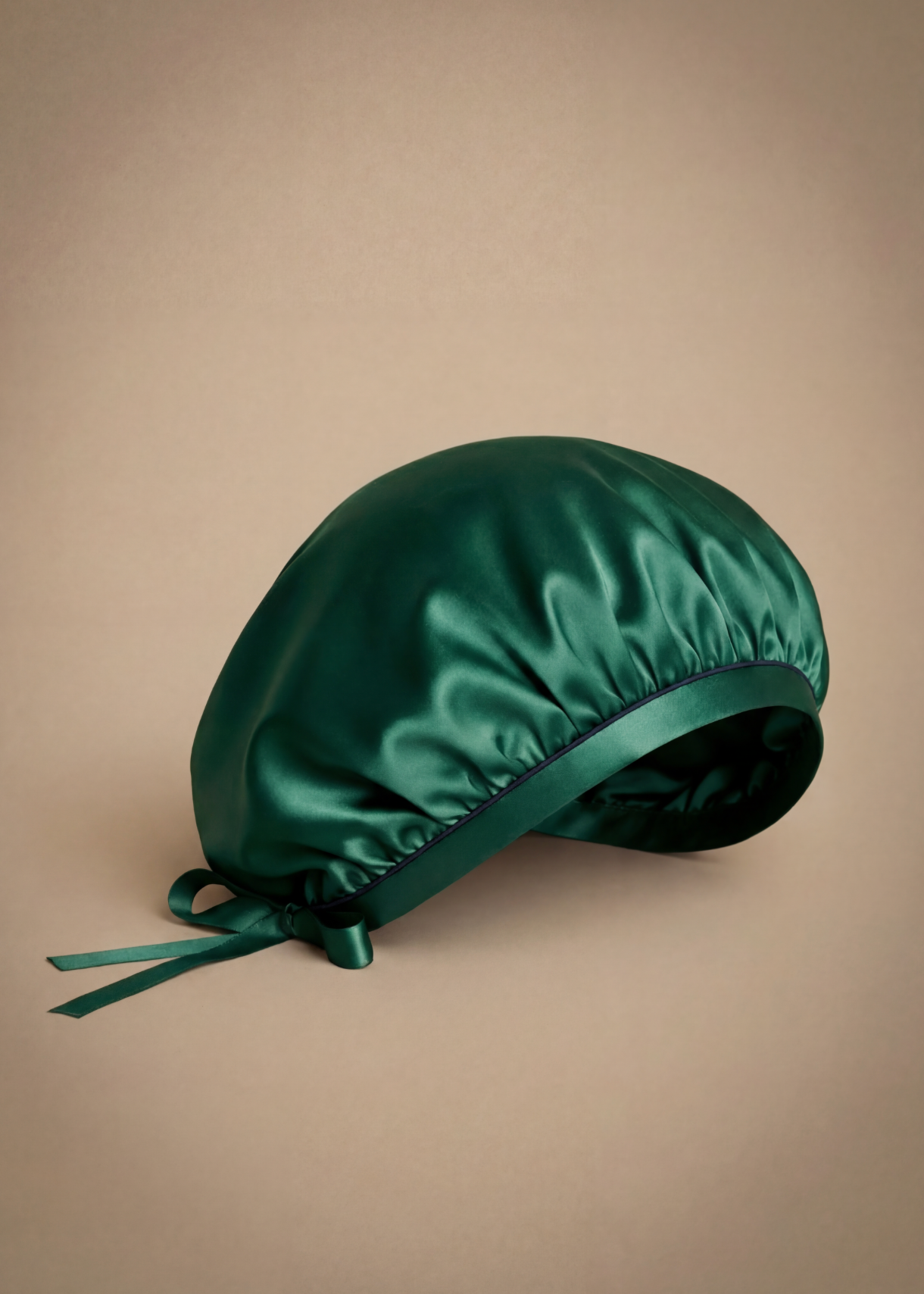 BONNET EN SOIE Ivoire nacré