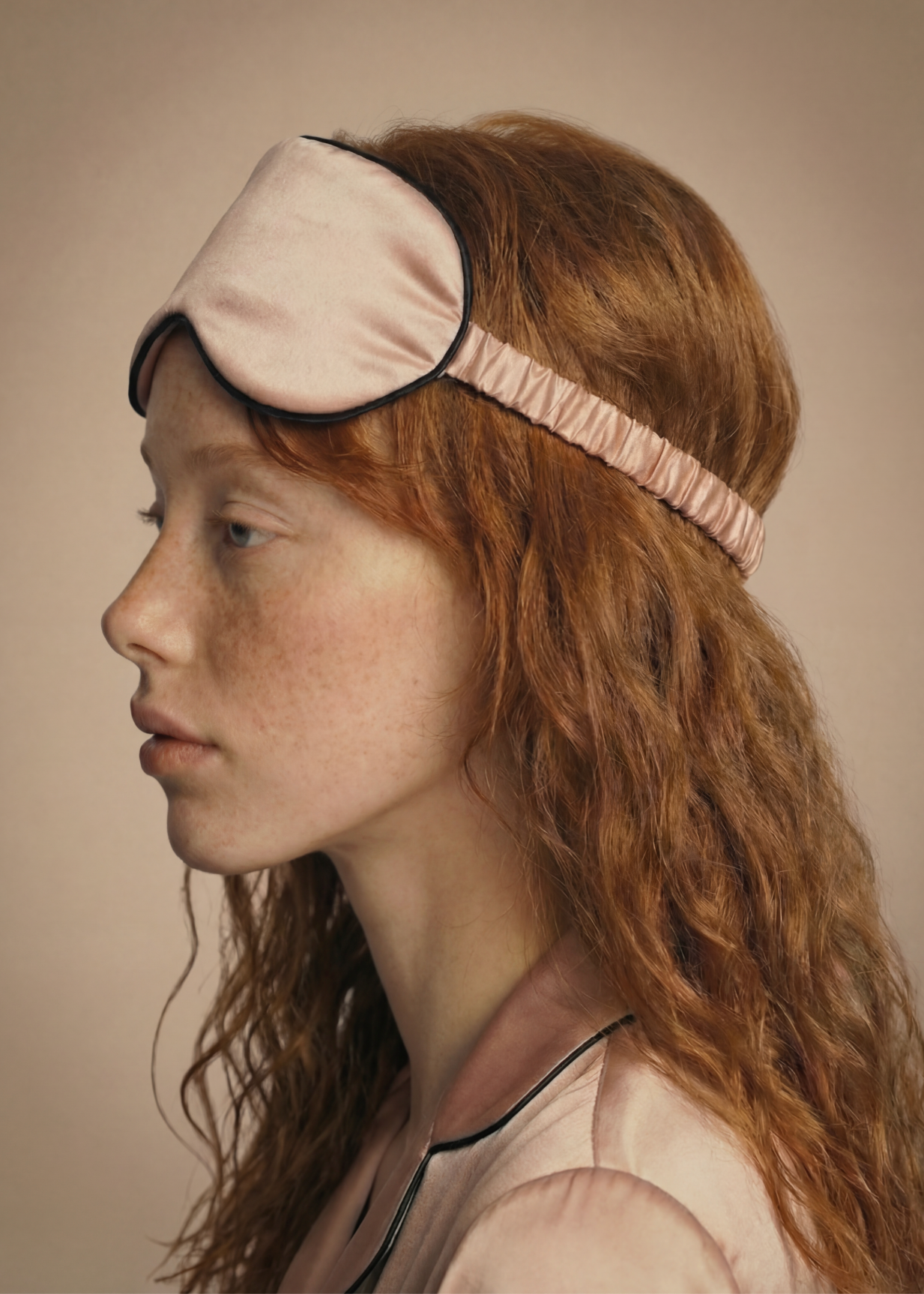 SILK EYE MASK AND COVER ROSE GOLD