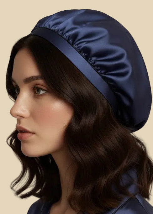 BONNET EN SOIE BLEU NUIT