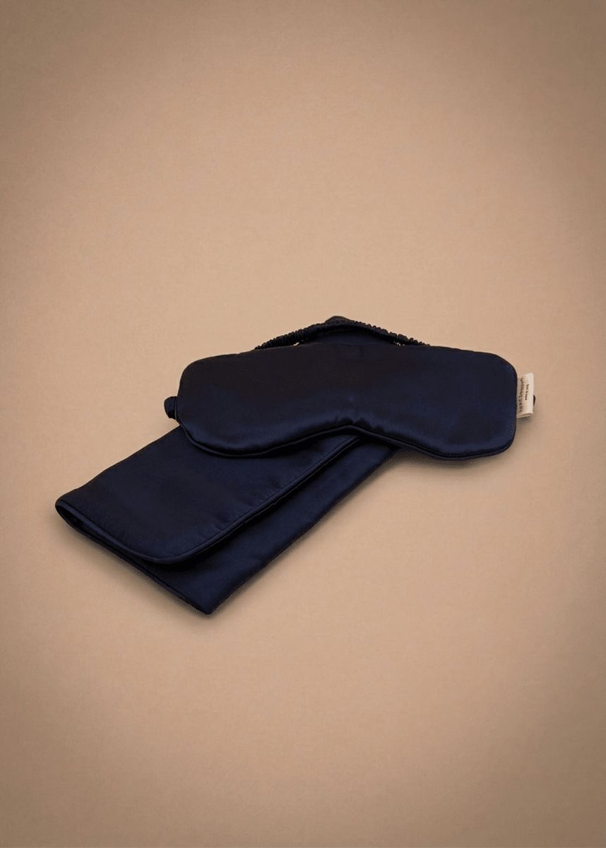 Midnight blue silk sleep mask and matching cover by Miaveriana